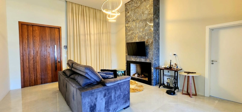 Linda casa com 3 dormitórios na praia de Atlântida: 2ª foto da galeria de imagens do imóvel