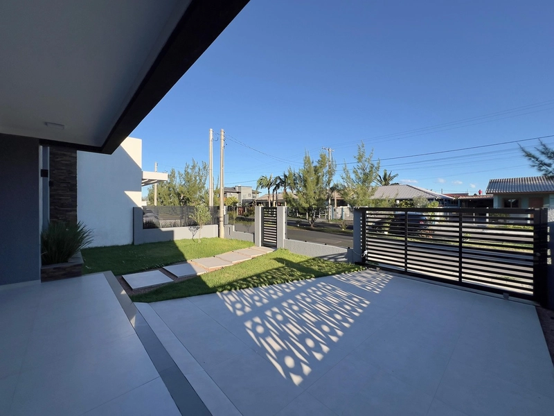 Casa 3 dormitórios em praia de Capão da Canoa: 3ª foto da galeria de imagens do imóvel