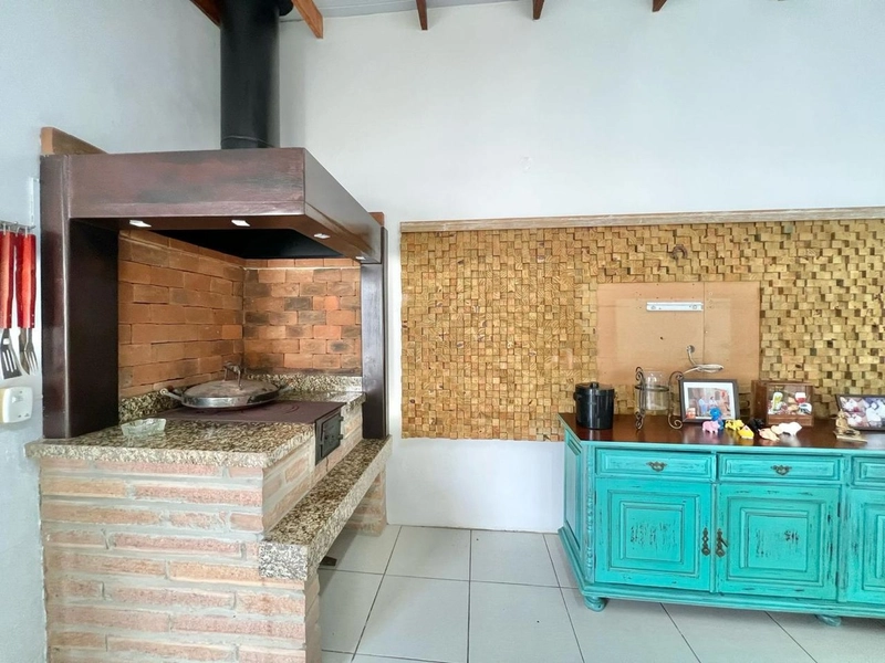 CASA  03 DORMITÓRIOS, UMA SUÍTE E PISCINA - BAIRRO ZONA NOVA: 14ª foto da galeria de imagens do imóvel