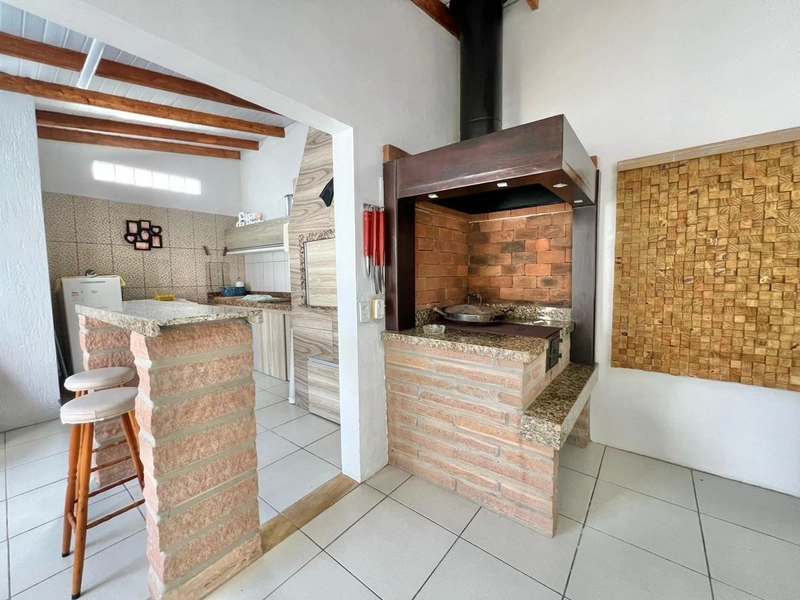 CASA  03 DORMITÓRIOS, UMA SUÍTE E PISCINA - BAIRRO ZONA NOVA: 11ª foto da galeria de imagens do imóvel