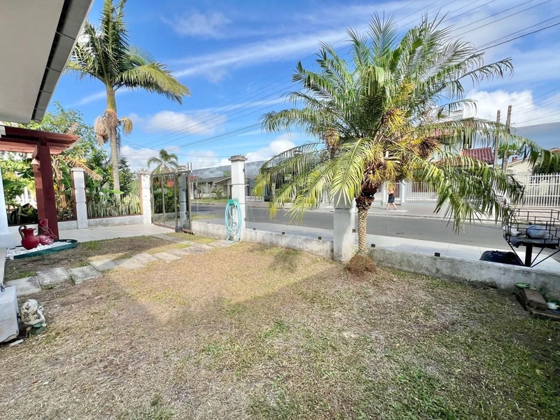 CASA  03 DORMITÓRIOS, UMA SUÍTE E PISCINA - BAIRRO ZONA NOVA: 7ª foto da galeria de imagens do imóvel