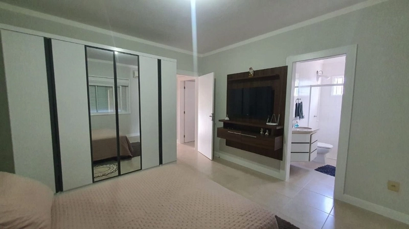 CASA DE TRÊS DORMITÓRIOS EM CAPÃO DA CANOA: 17ª foto da galeria de imagens do imóvel