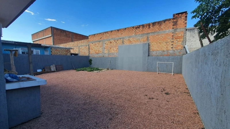 CASA DE TRÊS DORMITÓRIOS EM CAPÃO DA CANOA: 6ª foto da galeria de imagens do imóvel