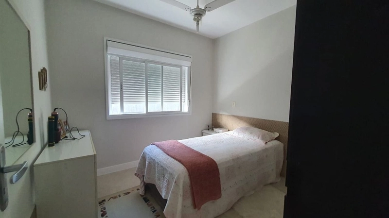 CASA DE TRÊS DORMITÓRIOS EM CAPÃO DA CANOA: 21ª foto da galeria de imagens do imóvel