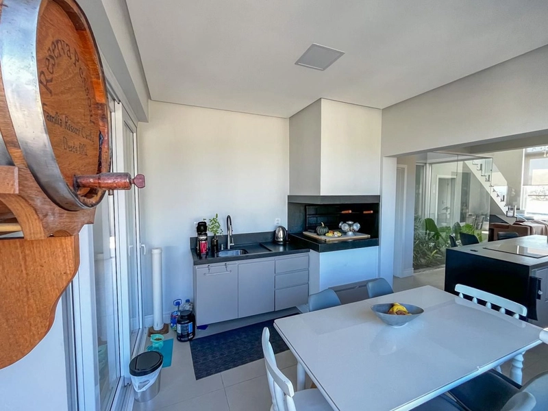 LINDA CASA DE ESQUINA EM XANGRI-LÁ: 10ª foto da galeria de imagens do imóvel