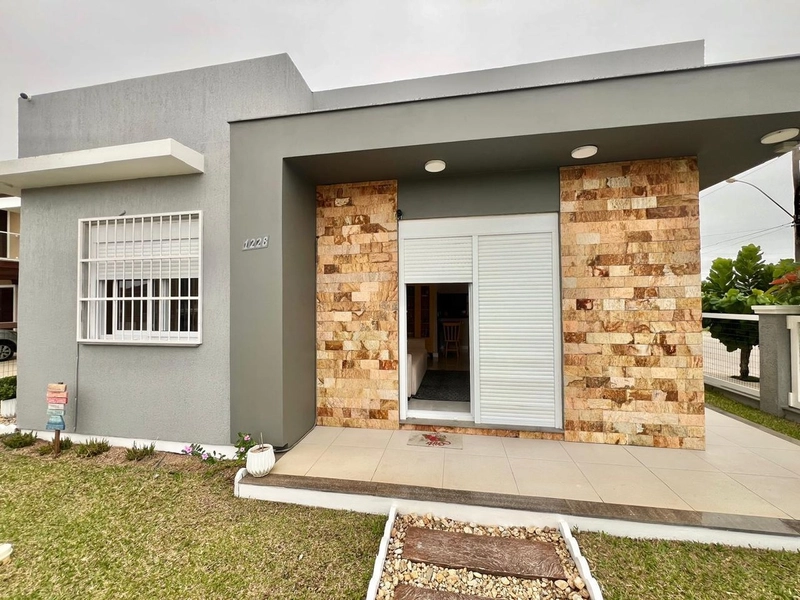 CASA DE ESQUINA: 2ª foto da galeria de imagens do imóvel