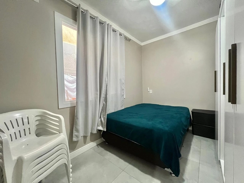 CASA DE ESQUINA: 12ª foto da galeria de imagens do imóvel