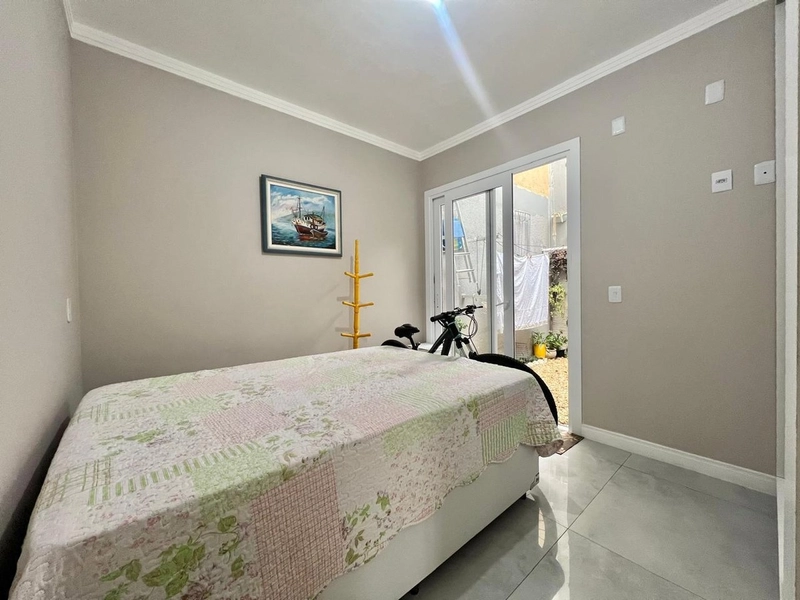 CASA DE ESQUINA: 9ª foto da galeria de imagens do imóvel