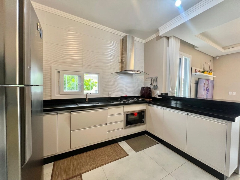 CASA DE ESQUINA: 13ª foto da galeria de imagens do imóvel