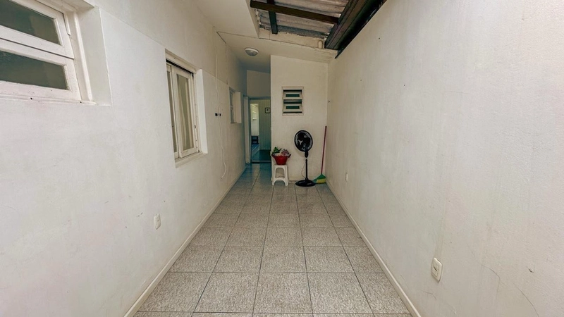 CASA DE ESQUINA COM ALAMEDA: 30ª foto da galeria de imagens do imóvel