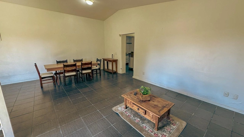 CASA DE ESQUINA COM ALAMEDA: 22ª foto da galeria de imagens do imóvel