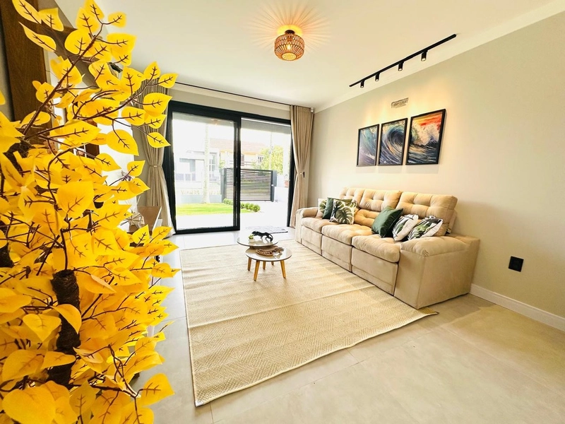 CASA LINDA A 350 METROS DO MAR EM XANGRI-LÁ: 8ª foto da galeria de imagens do imóvel