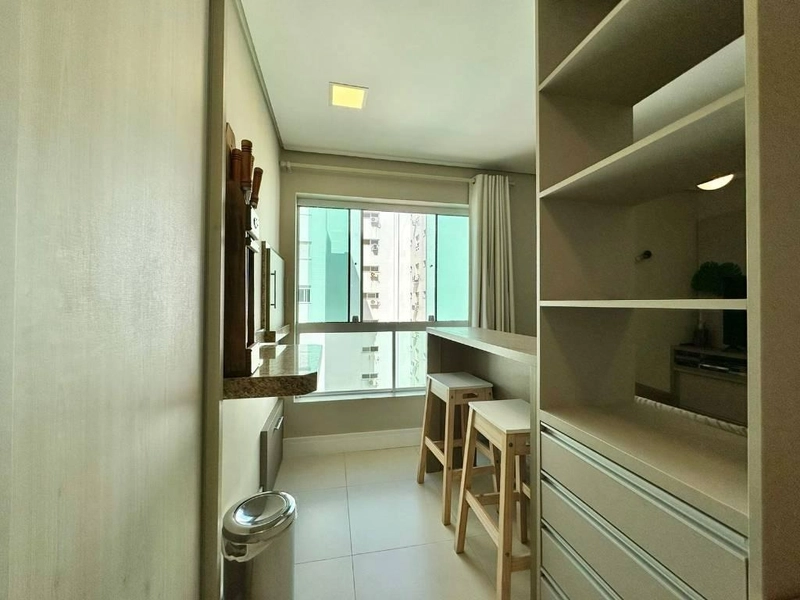 APARTAMENTO DE 01 DORMITÓRIO A UMA QUADRA DO MAR: 1ª foto da galeria de imagens do imóvel