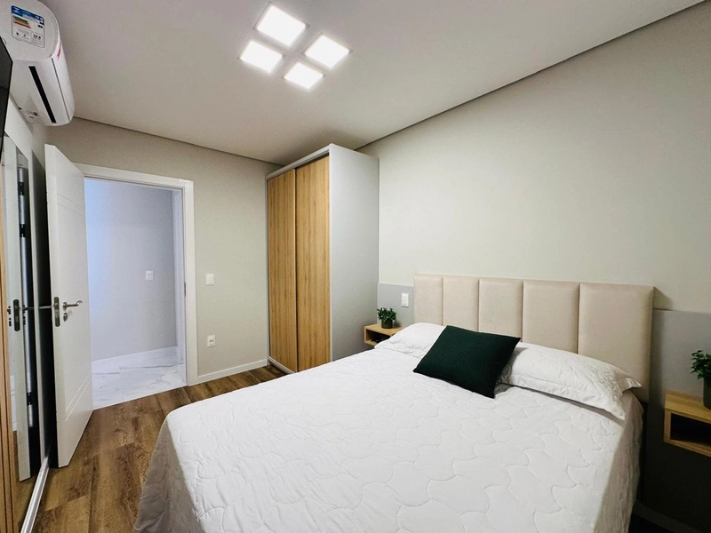 APARTAMENTO MOBILIADO EM CAPÃO DA CANOA: 2ª foto da galeria de imagens do imóvel