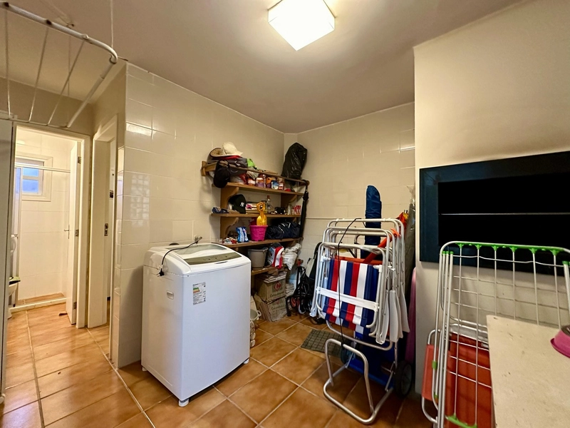 APARTAMENTO COM DUAS SACADAS DE FRENTE P MAR EM CAPÃO: 20ª foto da galeria de imagens do imóvel