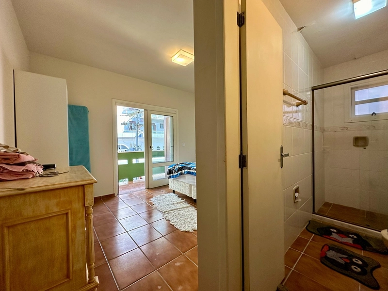 APARTAMENTO COM DUAS SACADAS DE FRENTE P MAR EM CAPÃO: 16ª foto da galeria de imagens do imóvel