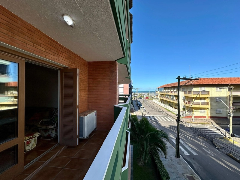 APARTAMENTO COM DUAS SACADAS DE FRENTE P MAR EM CAPÃO: 8ª foto da galeria de imagens do imóvel