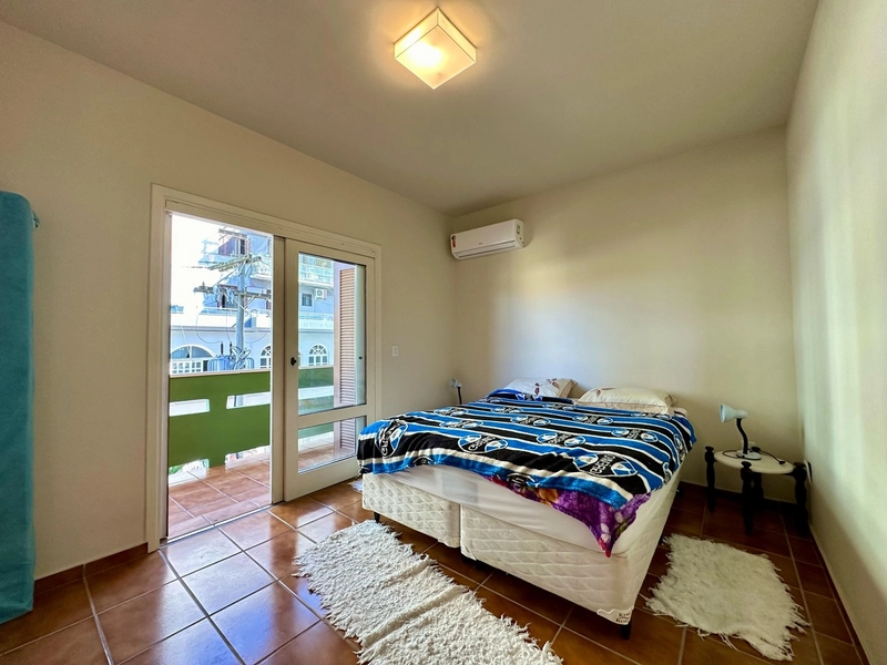 APARTAMENTO COM DUAS SACADAS DE FRENTE P MAR EM CAPÃO: 12ª foto da galeria de imagens do imóvel