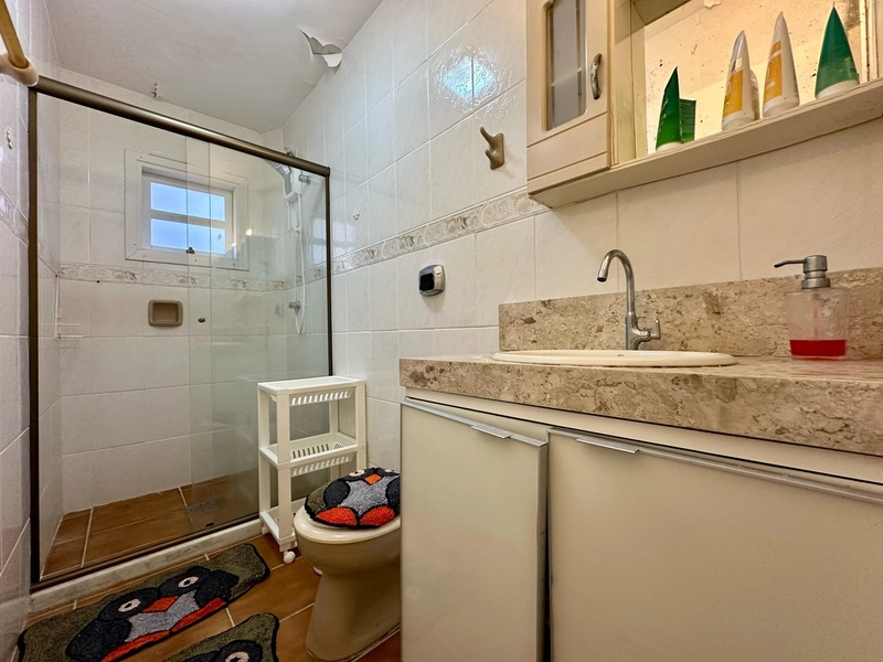 APARTAMENTO COM DUAS SACADAS DE FRENTE P MAR EM CAPÃO: 18ª foto da galeria de imagens do imóvel