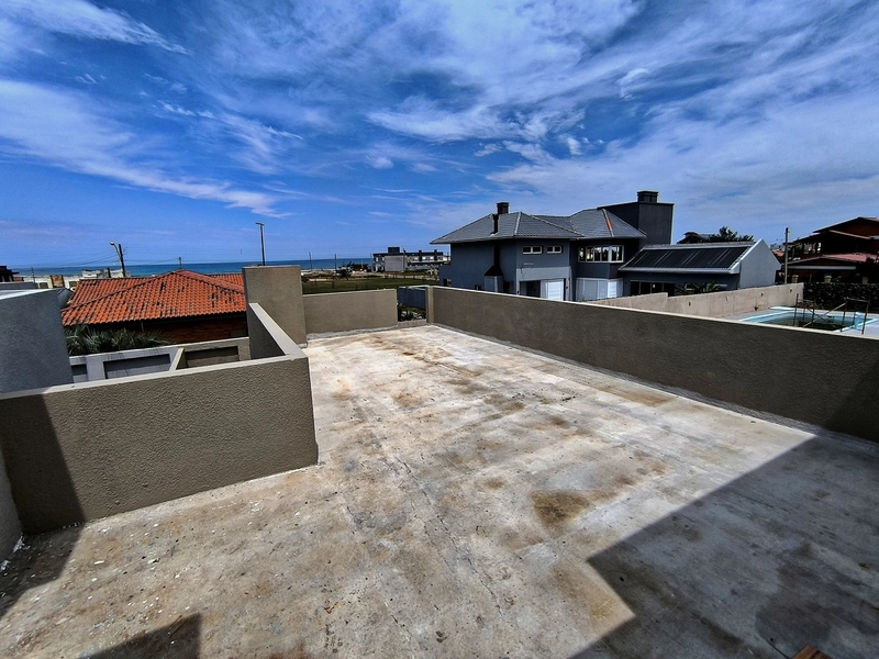 CASA EM CAPÃO DA CANOA COM VISTA ETERNA PARA O MAR: 19ª foto da galeria de imagens do imóvel