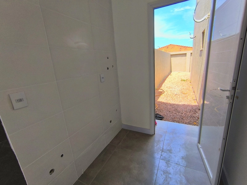 CASA EM CAPÃO DA CANOA COM VISTA ETERNA PARA O MAR: 9ª foto da galeria de imagens do imóvel