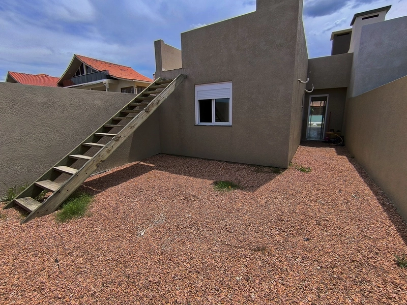CASA EM CAPÃO DA CANOA COM VISTA ETERNA PARA O MAR: 12ª foto da galeria de imagens do imóvel