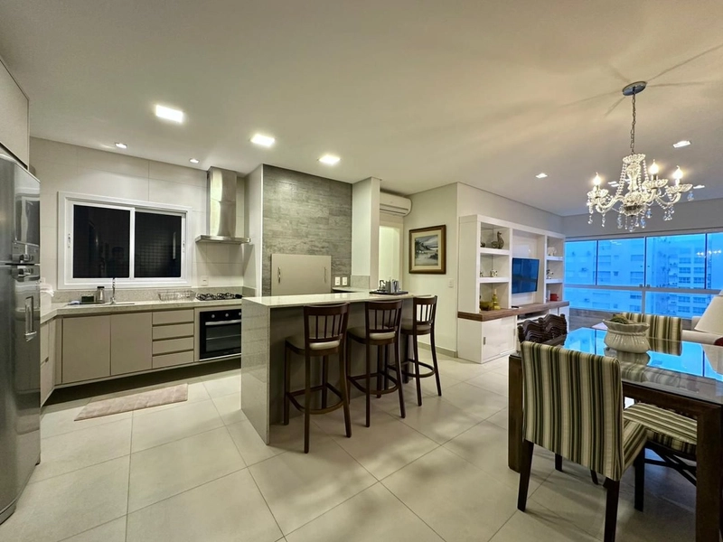APARTAMENTO À 2 QUADRAS DO MAR EM CAPÃO DA CANOA: 3ª foto da galeria de imagens do imóvel
