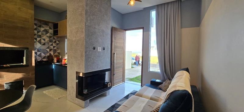 CASA EM BOM BAIRRO EM CAPÃO DA CANOA: 1ª foto da galeria de imagens do imóvel