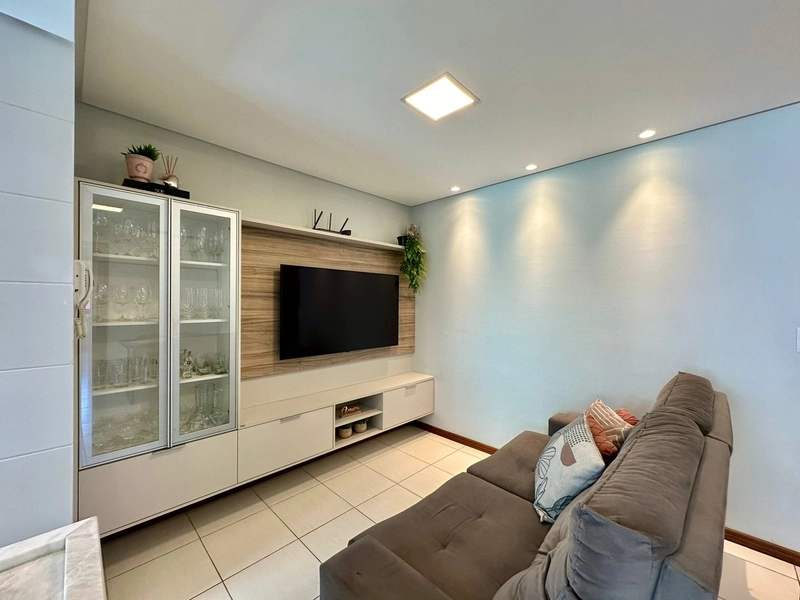 APARTAMENTO Á POUCOS METROS DO MAR EM CAPÃO DA CANOA: 3ª foto da galeria de imagens do imóvel