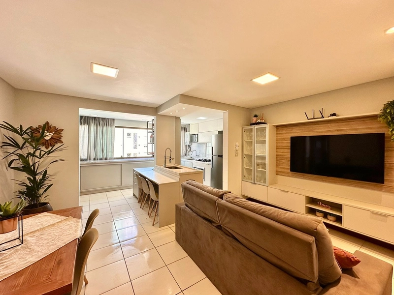 APARTAMENTO Á POUCOS METROS DO MAR EM CAPÃO DA CANOA: 2ª foto da galeria de imagens do imóvel