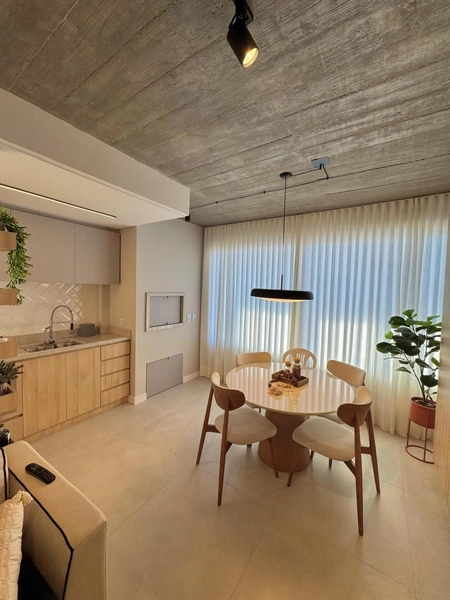 APARTAMENTO COM LINDA DECORAÇÃO EM CAPÃO DA CANOA: 2ª foto da galeria de imagens do imóvel