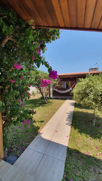 LINDA CASA PROXIMA DO MAR EM CAPÃO DA CANOA: 18ª foto da galeria de imagens do imóvel