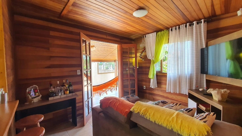 LINDA CASA PROXIMA DO MAR EM CAPÃO DA CANOA: 8ª foto da galeria de imagens do imóvel