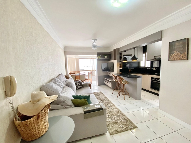 LINDO APARTAMENTO À UMA QUADRA DO MAR EM CAPÃO DA CANOA: 2ª foto da galeria de imagens do imóvel