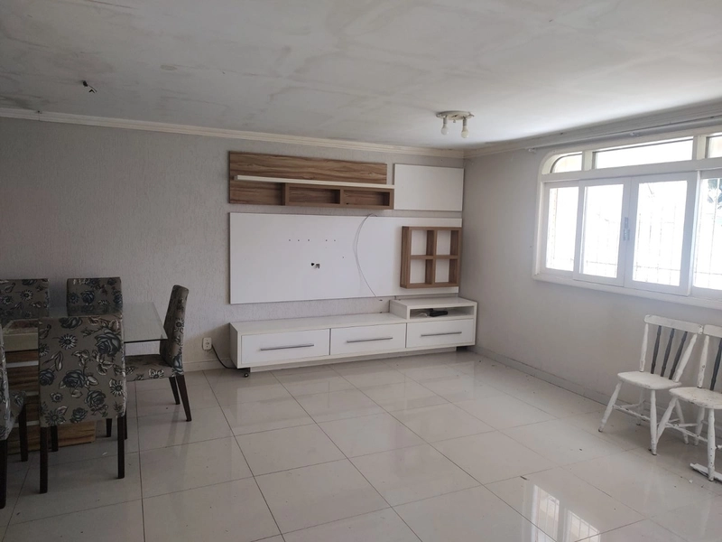 CASA Á VENDA EM CAPÃO DA CANOA: 2ª foto da galeria de imagens do imóvel