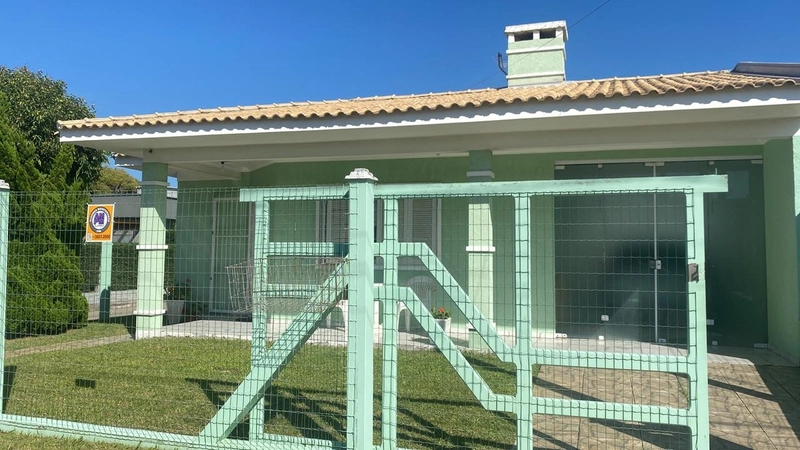 Casa com 4 dormitórios em xangri-lá: 2ª foto da galeria de imagens do imóvel