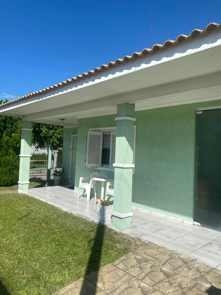 Casa com 4 dormitórios em xangri-lá: 4ª foto da galeria de imagens do imóvel