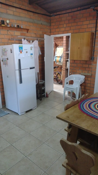 Casa de esquina a venda com 3 dormitórios em bairro de Xangri-lá: 9ª foto da galeria de imagens do imóvel