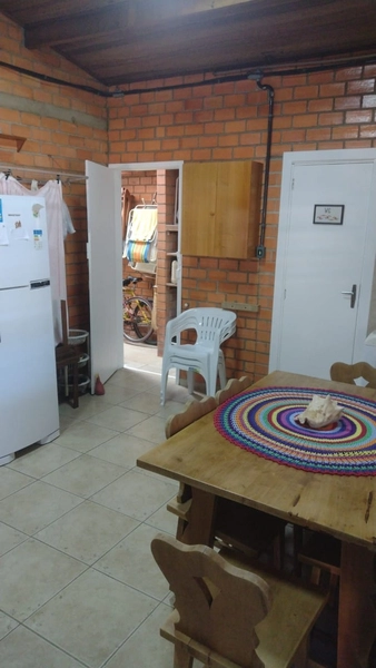 Casa de esquina a venda com 3 dormitórios em bairro de Xangri-lá: 5ª foto da galeria de imagens do imóvel