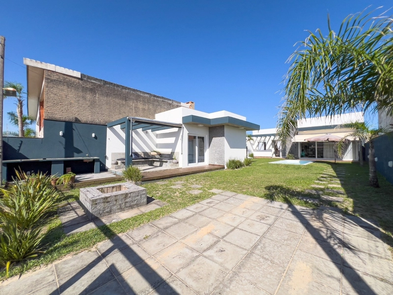 Casa a venda com 2 dormitórios sendo um suíte: 4ª foto da galeria de imagens do imóvel