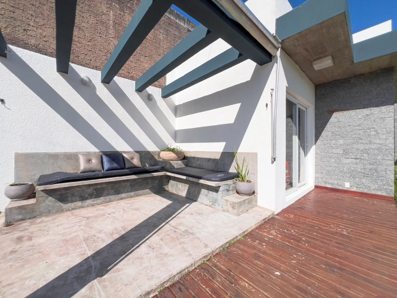 Casa a venda com 2 dormitórios sendo um suíte: 5ª foto da galeria de imagens do imóvel