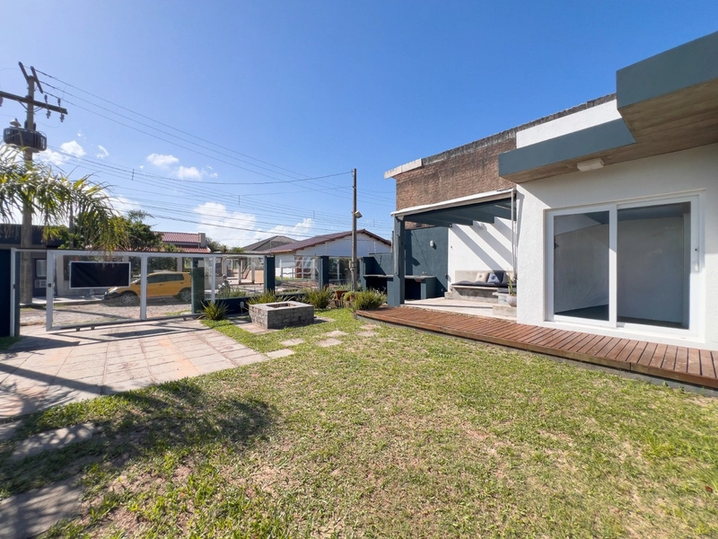 Casa a venda com 2 dormitórios sendo um suíte: 3ª foto da galeria de imagens do imóvel