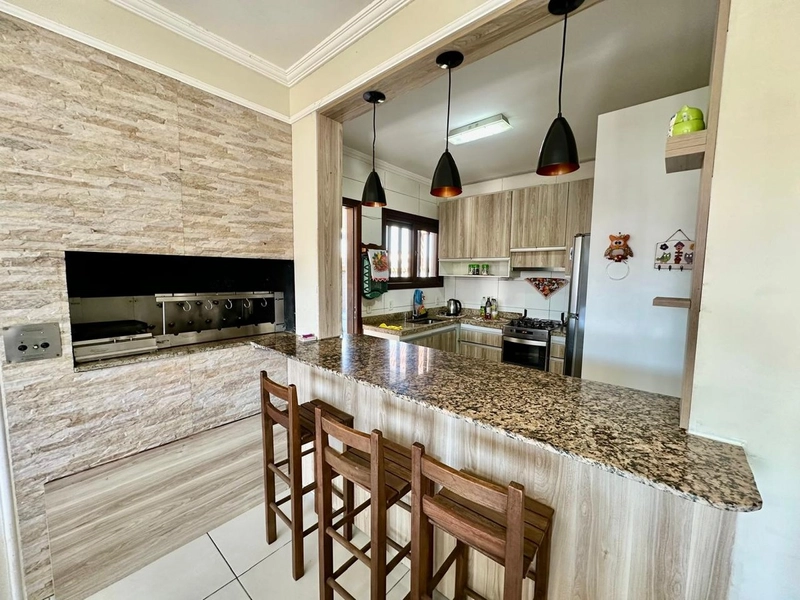 Casa com 3 dormitórios no centro de Xangri-lá: 7ª foto da galeria de imagens do imóvel