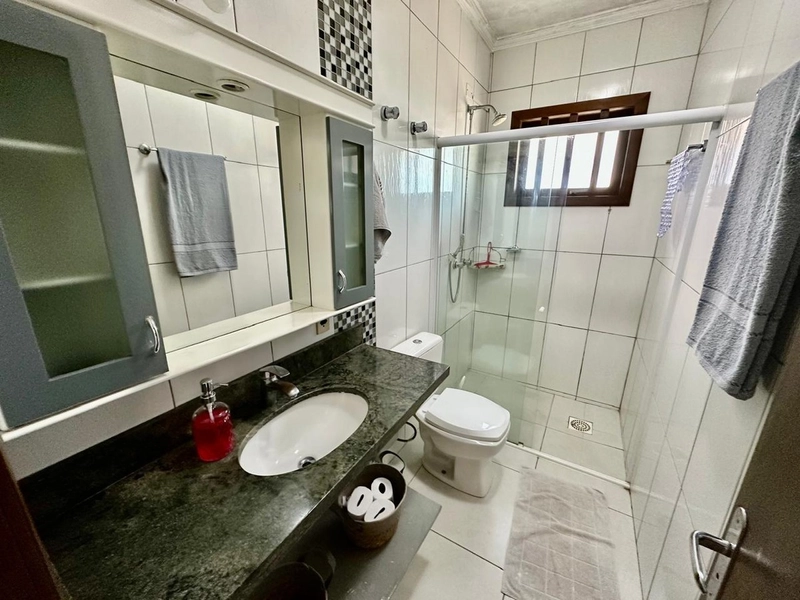 Casa com 3 dormitórios no centro de Xangri-lá: 4ª foto da galeria de imagens do imóvel