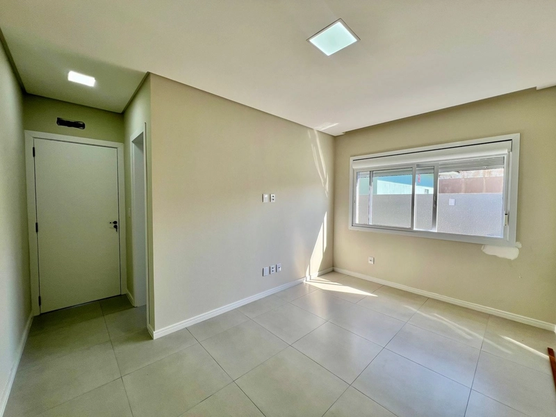 Linda casa com 3 dormitórios à duas quadra do mar: 14ª foto da galeria de imagens do imóvel