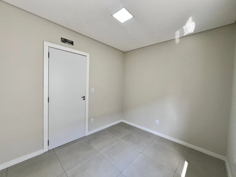 Linda casa com 3 dormitórios à duas quadra do mar: 10ª foto da galeria de imagens do imóvel