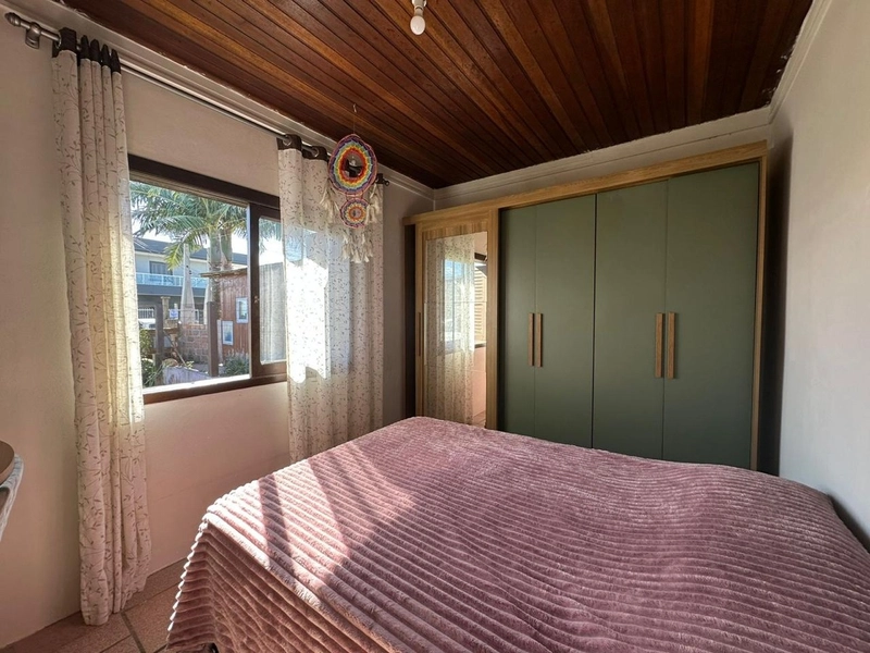 Casa ampla e mobiliada com 4 dormitórios em Capão da Canoa: 9ª foto da galeria de imagens do imóvel