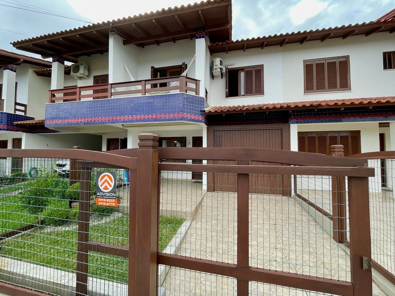 Sobrado à venda na Zona Nova de Capão da Canoa: 1ª foto da galeria de imagens do imóvel