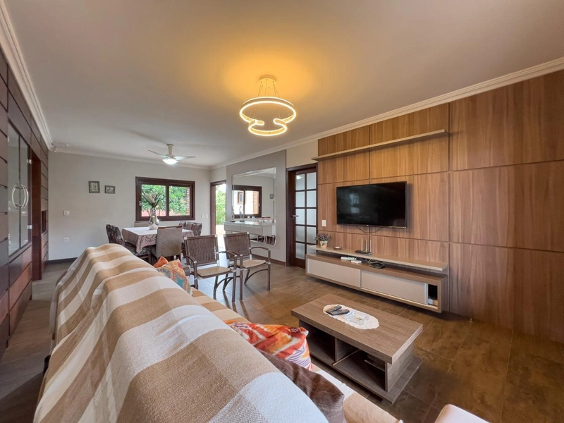 Casa com 3 dormitórios sendo duas suítes à venda em Capão da Canoa: 10ª foto da galeria de imagens do imóvel