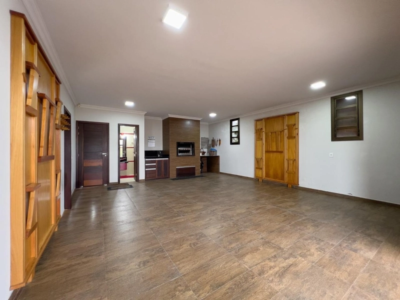 Casa com 3 dormitórios sendo duas suítes à venda em Capão da Canoa: 3ª foto da galeria de imagens do imóvel